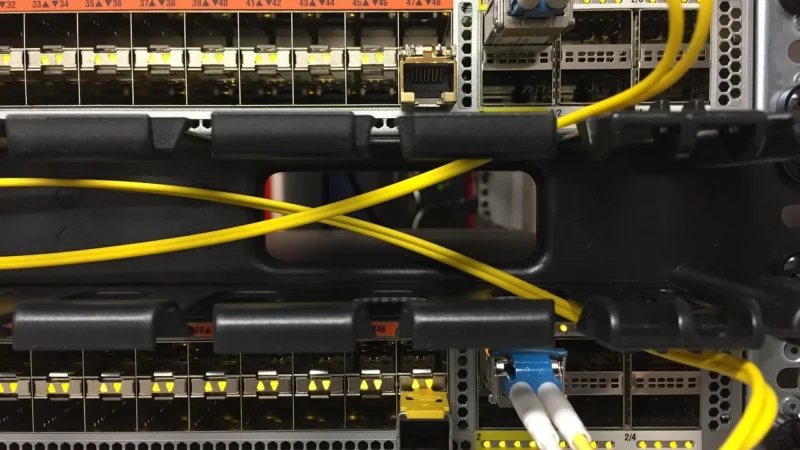 Router przemysłowy: klucz do niezawodnych instalacji LED w przemyśle